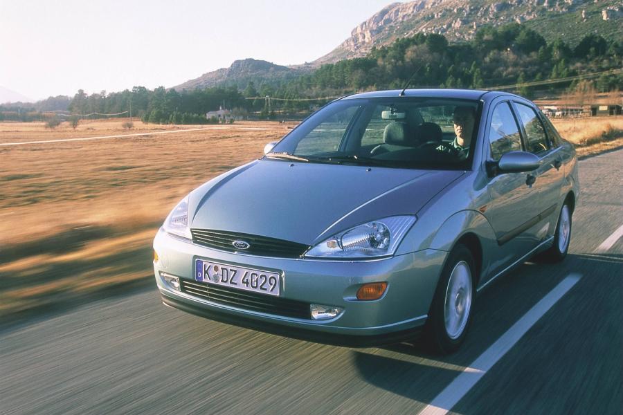  Ford Focus Saloon 1999 года  (фото 6 из 53)